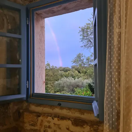 Tona וילה